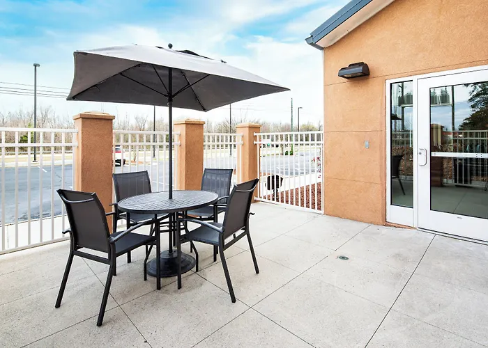 Fairfield Inn And Suites By Marriott South Boston
