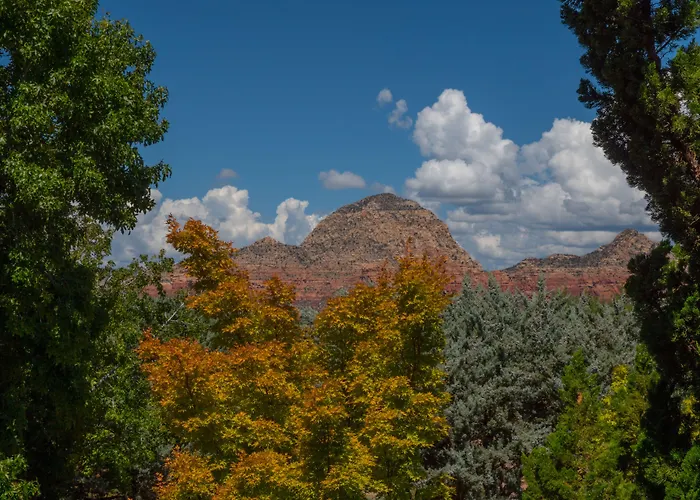 Sky Ranch Lodge