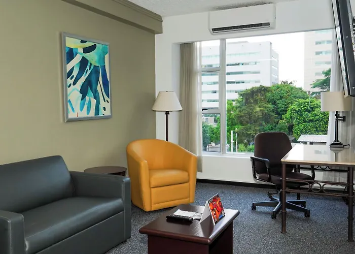 Plaza Hotel And Suites