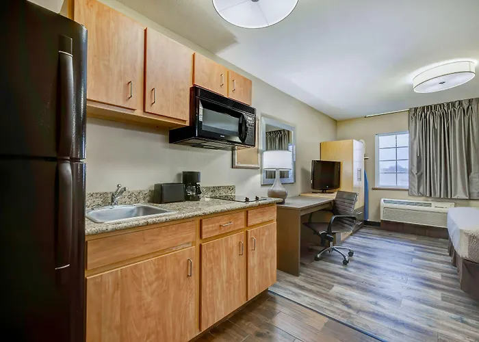 Studio 6 Lenexa - Overland Park