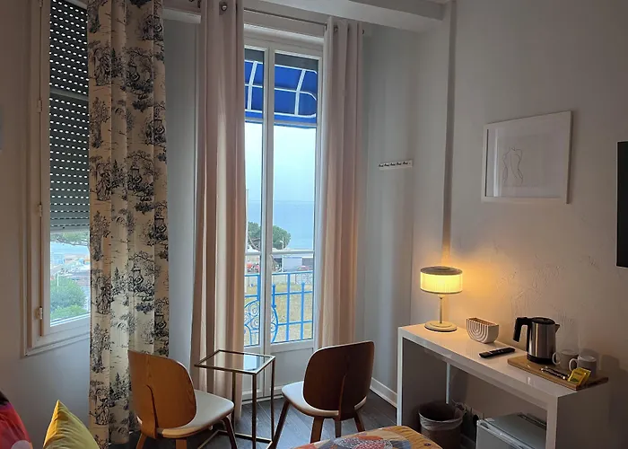 Hotel Eden - La Baigneuse