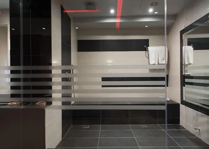 Pines Hotel (Adults Only)