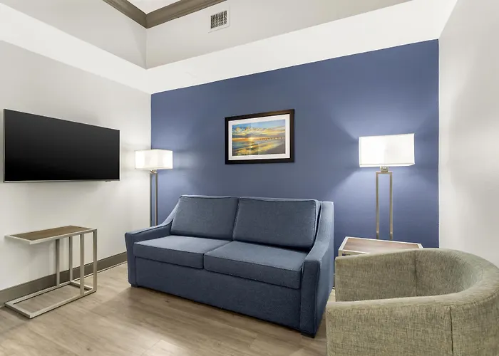 Best Western Plus First Coast Inn And Suites