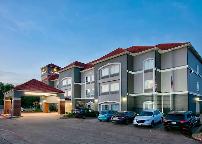 La Quinta By Wyndham Palestine