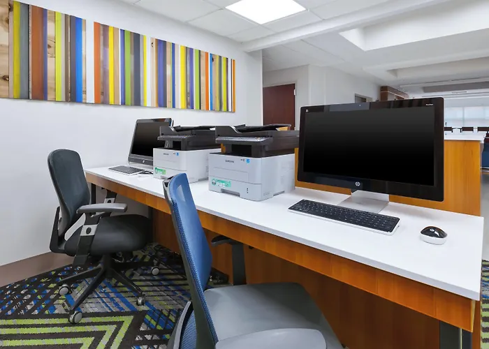 Holiday Inn Express & Suites Dayton South Franklin By Ihg