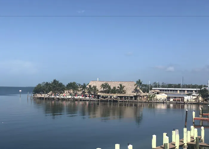 Gilbert'S Resort & Marina