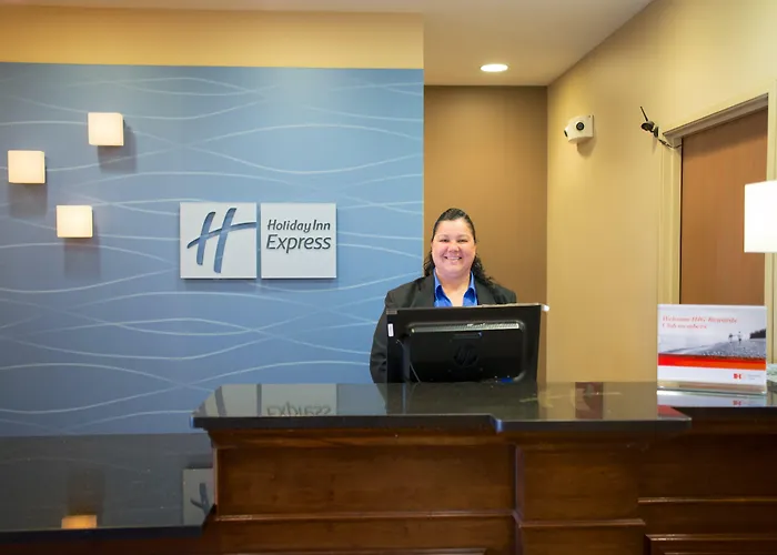 Holiday Inn Express Devils Lake By Ihg