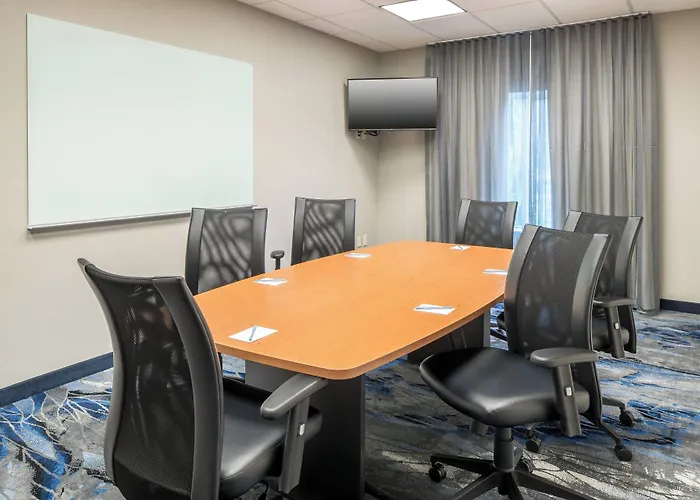 Fairfield Inn & Suites Kansas City Overland Park