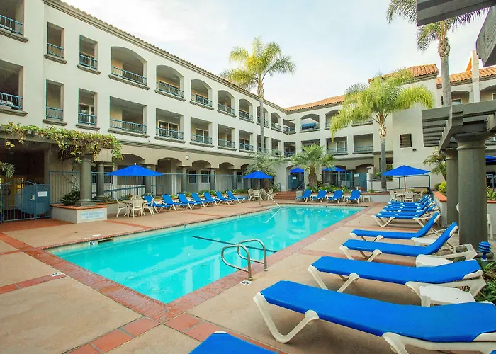 Tamarack Beach Hotel