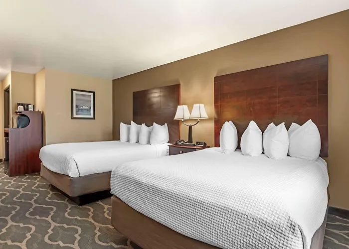 Best Western Plus Burleson Inn & Suites