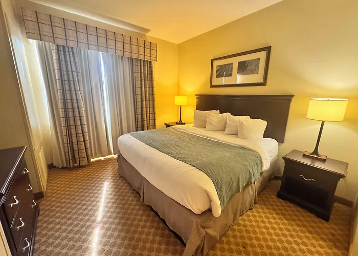 Hotel Pineville & Conference Center Alexandria I-49