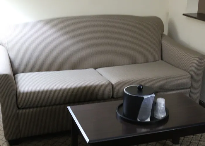 Holiday Inn Express Hotel & Suites Sedalia By Ihg