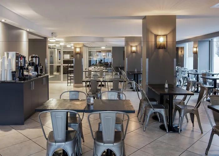 Hotel Faubourg Montreal Centre-Ville Downtown