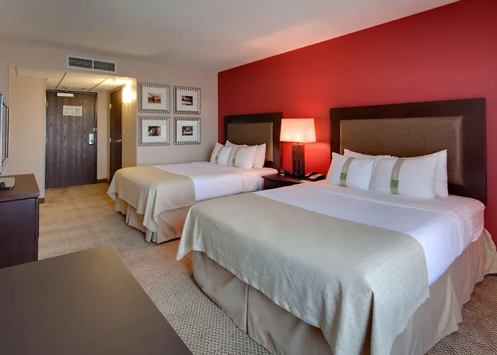 Holiday Inn & Suites Bakersfield By Ihg