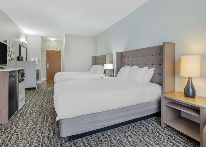 Best Western Plus Peppertree Inn At Omak