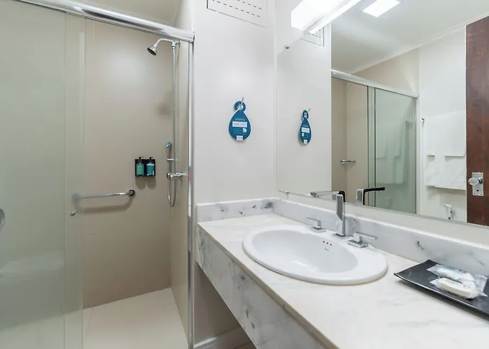 Hotel Deville Express Guaira