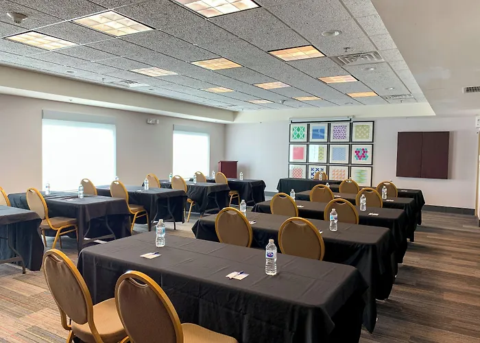 Holiday Inn Express & Suites Lexington Downtown Area-Keeneland By Ihg