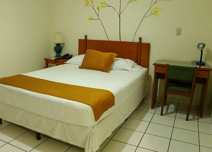 Hotel Villa Serena San Benito
