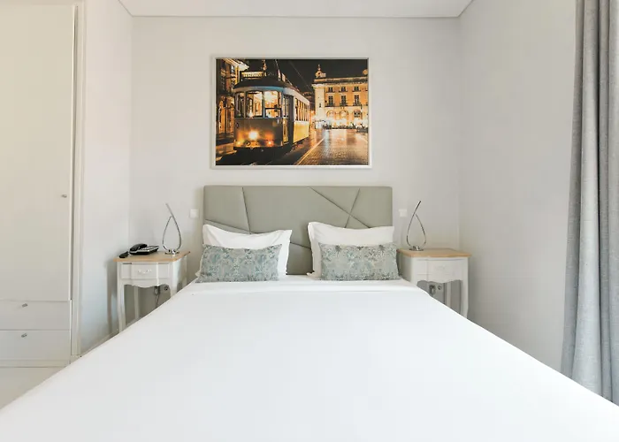 Grande Pensao Residencial Alcobia