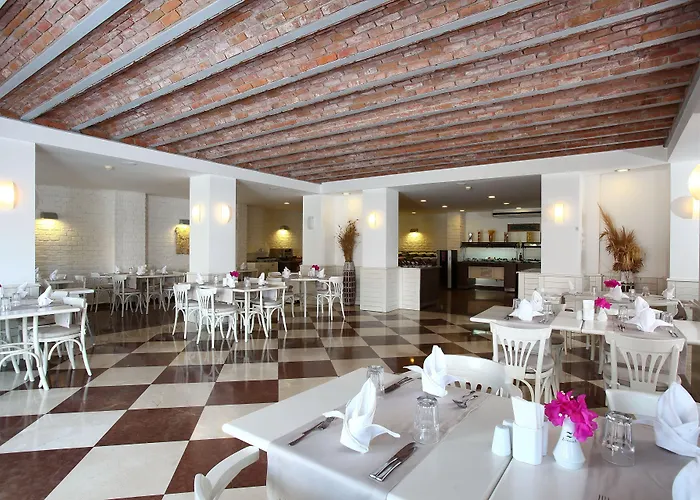 Zeytinada Hotel