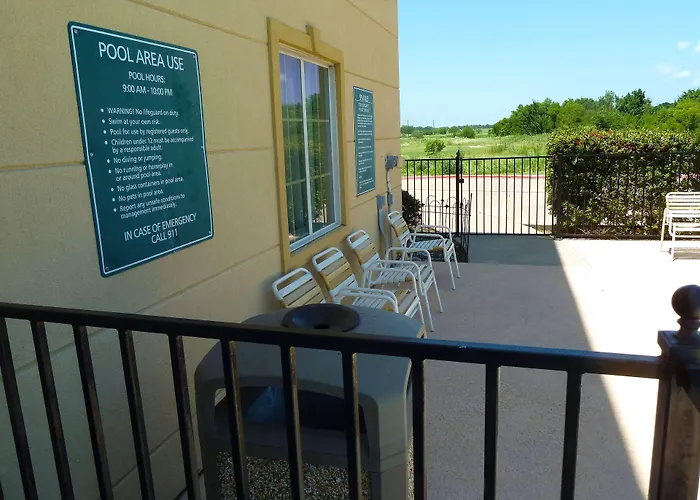 Americas Best Value Inn - Gun Barrel City