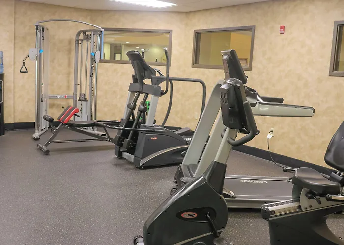 Wingate By Wyndham Peoria - Complimentary Area Shuttle