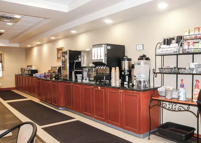Wingate By Wyndham Peoria - Complimentary Area Shuttle