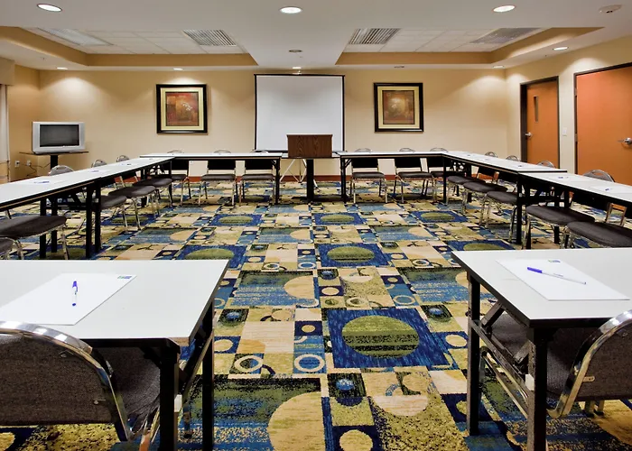 Holiday Inn Express Hotel & Suites Suffolk By Ihg