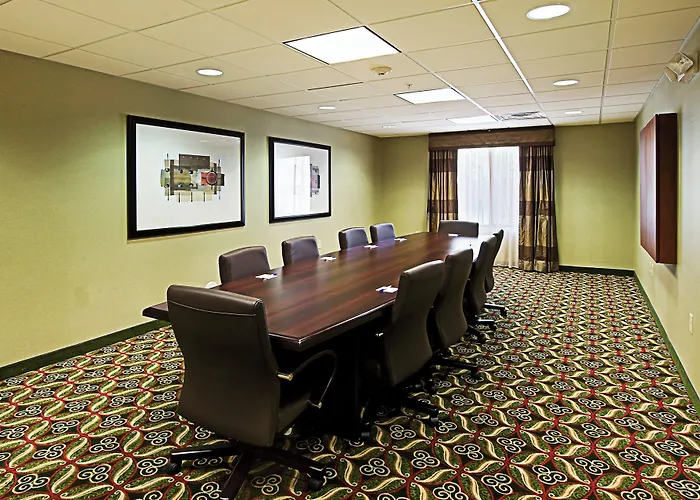 Holiday Inn Express & Suites Phoenix Glendale Dist By Ihg