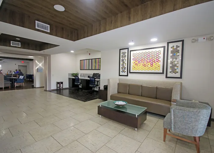 Holiday Inn Express Hotel & Suites Greensboro-East By Ihg