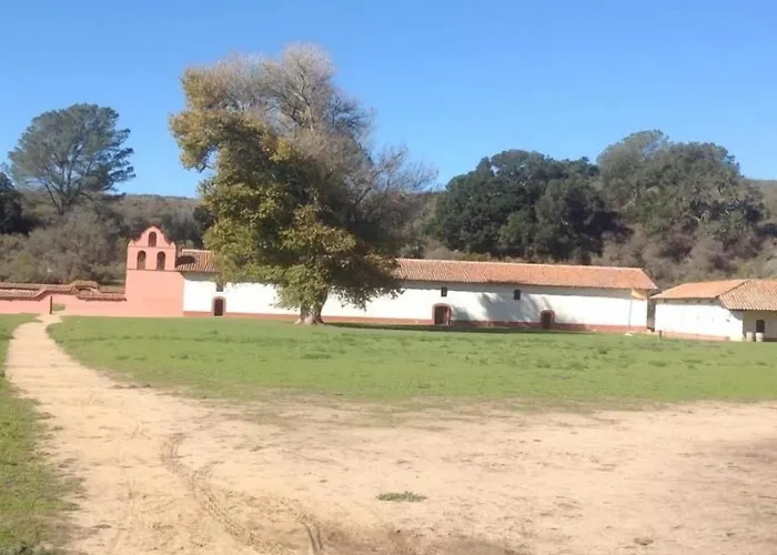 Lotus Of Lompoc - A Great Hospitality Inn
