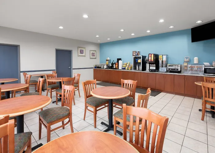 Days Inn & Suites Seaford