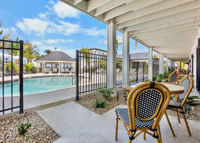 Tropic Isle At Anna Maria Island Inn