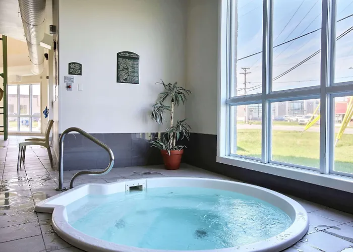 Super 8 By Wyndham Trois-Rivieres