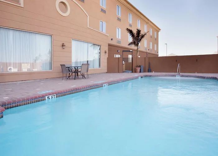 Holiday Inn Express Hotel & Suites Zapata By Ihg