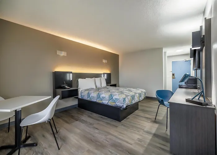 Motel 6 - Franklin, Oh