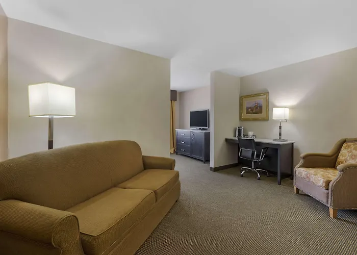 Best Western Plus Country Inn & Suites