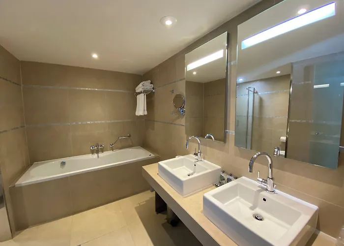 Absolute Hotel Limerick