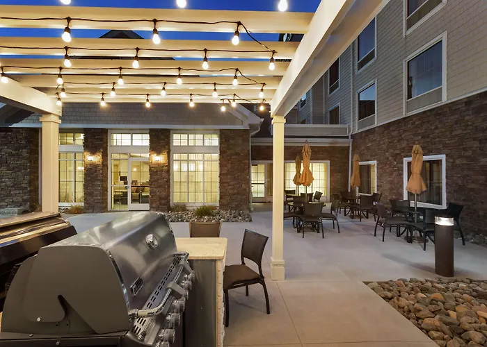 Homewood Suites By Hilton Fargo