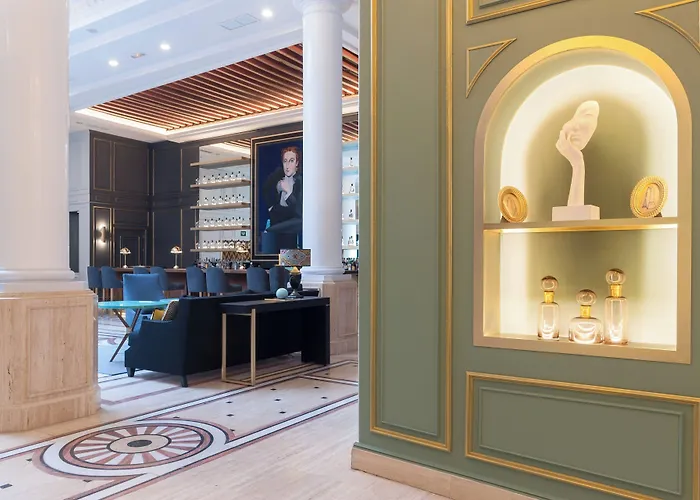 Eugenia De Montijo, Autograph Collection