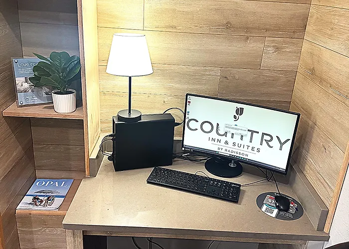 Country Inn & Suites By Radisson, Midway - Tallahassee West