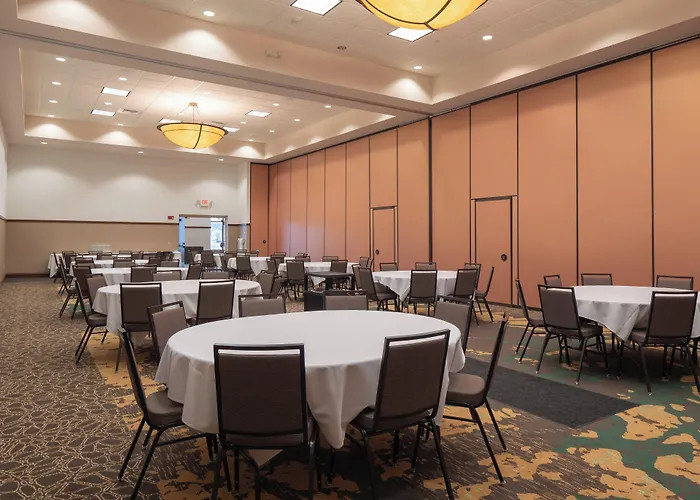 Holiday Inn Stevens Point - Convention Center By Ihg