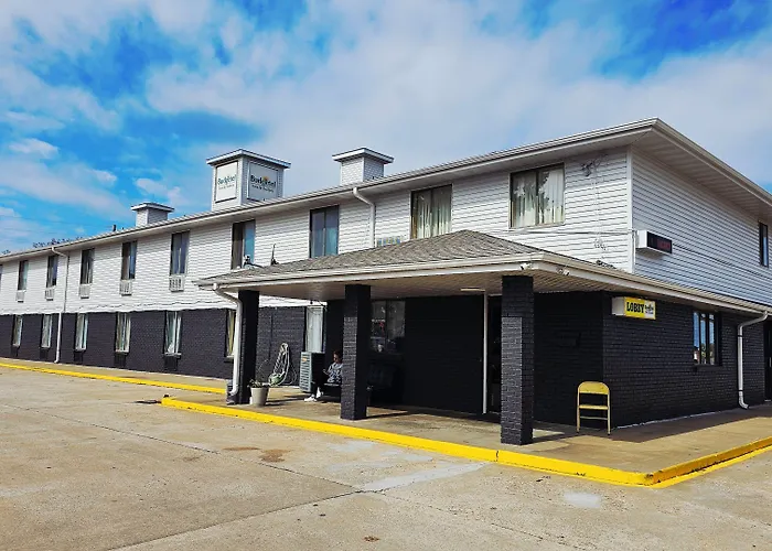 Budgetel Inn & Suites