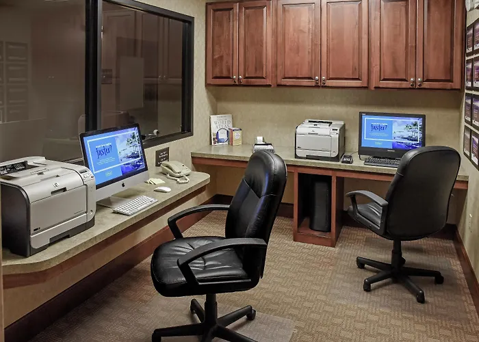 Hampton Inn & Suites Youngstown-Canfield