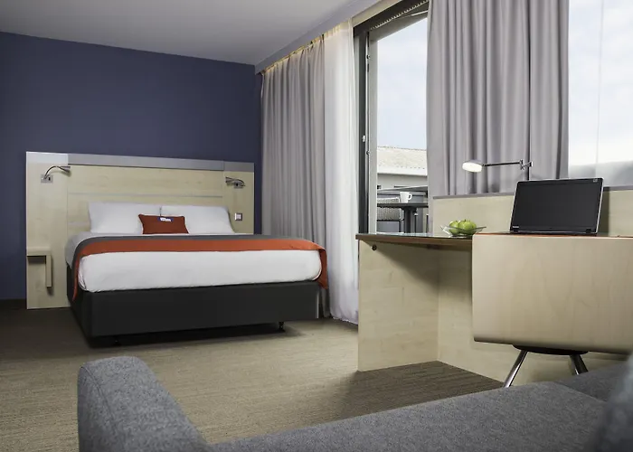 Holiday Inn Express Toulouse Airport By Ihg