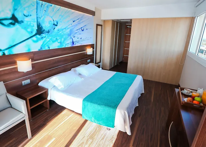KAKTUS Hotel Volga - Adults Recommended