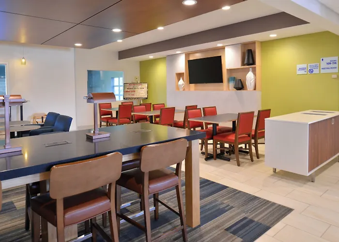 Holiday Inn Express Hotel And Suites Stevens Point By Ihg