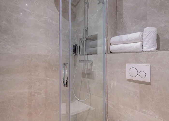 Grand Hotel Senia - Paris Orly Airport