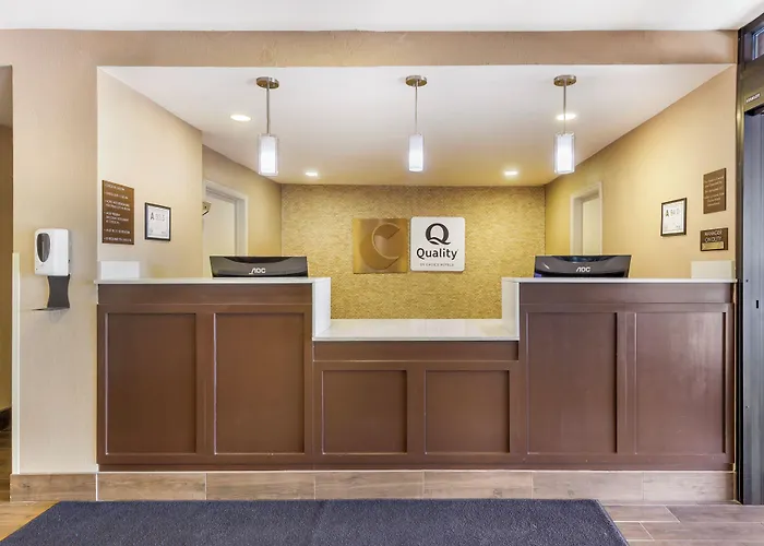 Comfort Inn & Suites Spring Lake - Fayetteville Near Fort Bragg