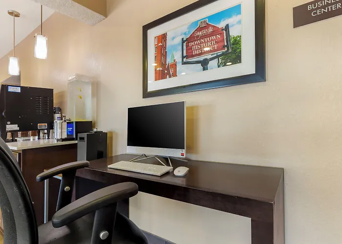 Comfort Inn & Suites Spring Lake - Fayetteville Near Fort Bragg